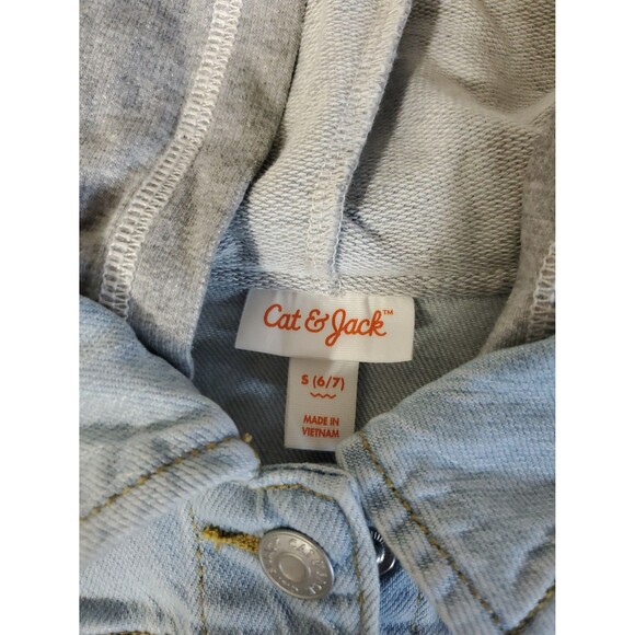 Cat and Jack NWT light wash button down girls jean jacket hoodie Small (6-7) - Picture 6 of 8
